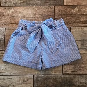 Lauren James Seersucker Bow Shorts size Small